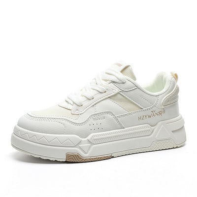 Moodsad naiste ökonahast tossud kirja ja paeltega