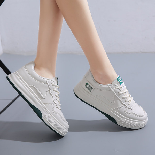 Alkalmi női tornacipő