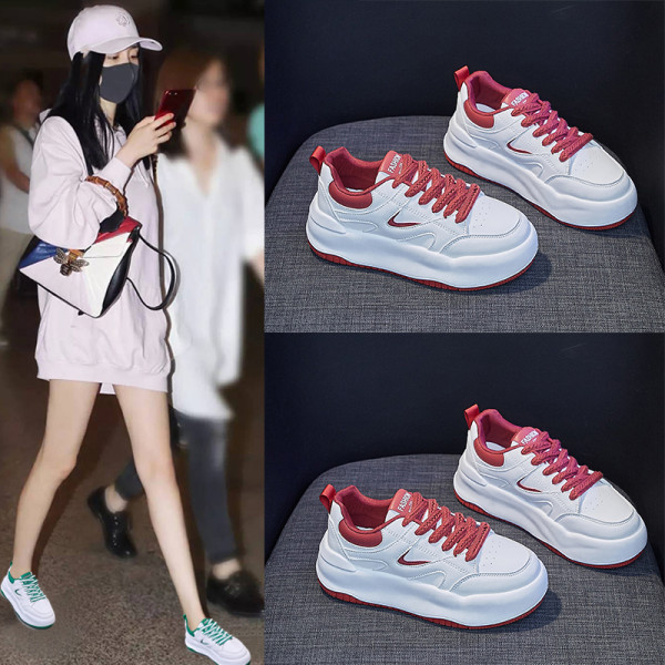 Naiste ümarad paeltega tossud - valget värvi