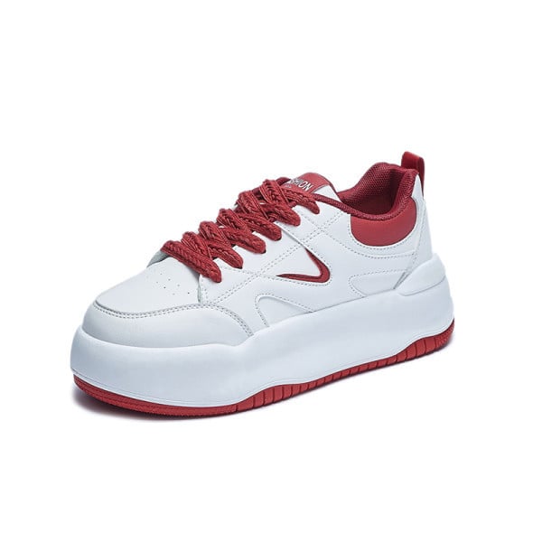 Naiste ümarad paeltega tossud - valget värvi