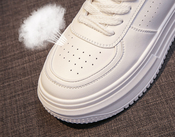 Naiste vabaaja platvormiga tossud