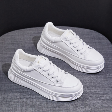 Moteriški laisvalaikio sportbačiai su suvarstyti aukštu padu