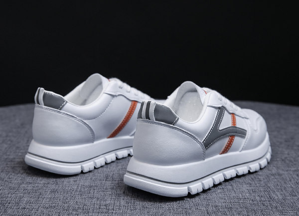 Sportiniai paminkštinti sportbačiai su raišteliais