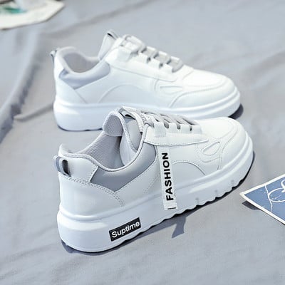 Naiste paeltega sporditossud