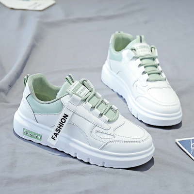 Naiste paeltega sporditossud