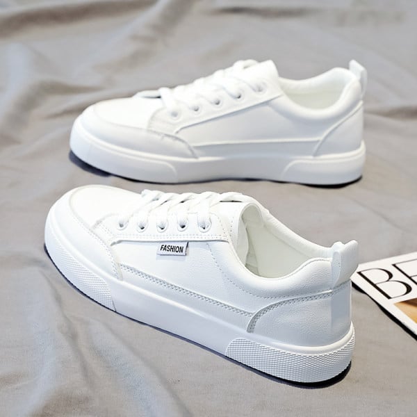 Naiste paeltega sporditossud