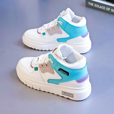 Model nou de adidași de damă înalți cu talpă plată