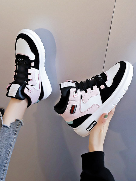 Model nou de adidași de damă înalți cu talpă plată