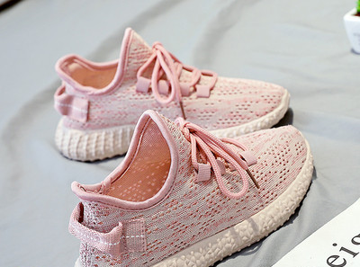 Új modell őszi - tavaszi tornacipő