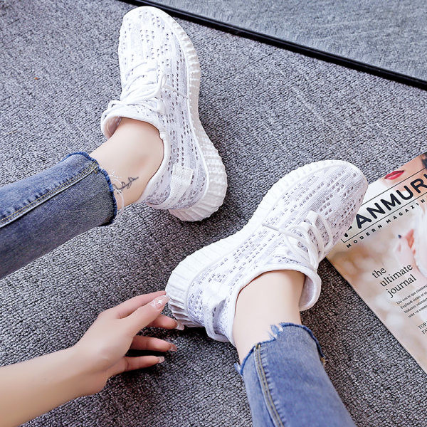 Új modell őszi - tavaszi tornacipő