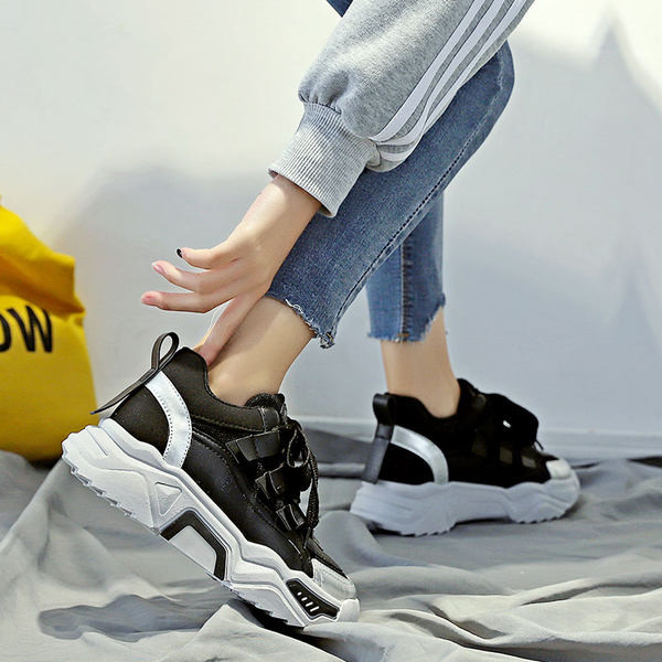 Adidași la modă din piele ecologică cu șireturi și logo