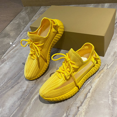 Υφασμάτινα γυναικεία sneakers με κορδόνια και επίπεδη σόλα νέο μοντέλο