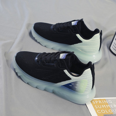 Sportske tenisice s vezicama i mrežicom u preljevnim bojama