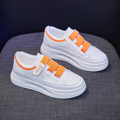 Model nou de adidasi de dama din piele cu inchidere cu velcro