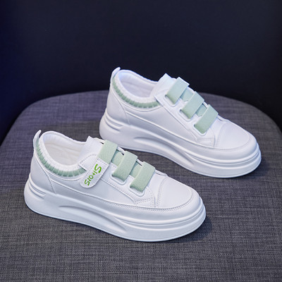 Model nou de adidasi de dama din piele cu inchidere cu velcro