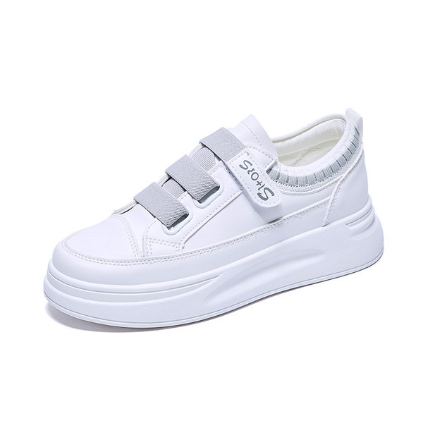 Model nou de adidasi de dama din piele cu inchidere cu velcro