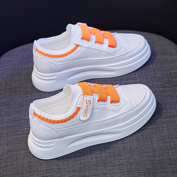 Model nou de adidasi de dama din piele cu inchidere cu velcro