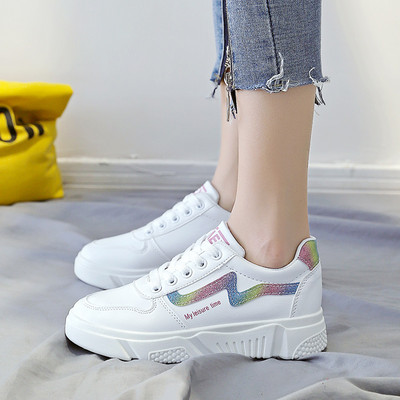 Moteriški laisvalaikio sportbačiai iš eko odos, baltos spalvos