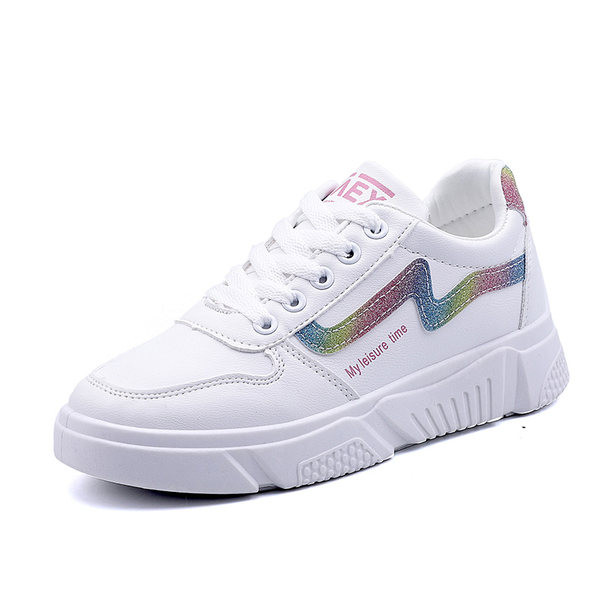 Moteriški laisvalaikio sportbačiai iš eko odos, baltos spalvos