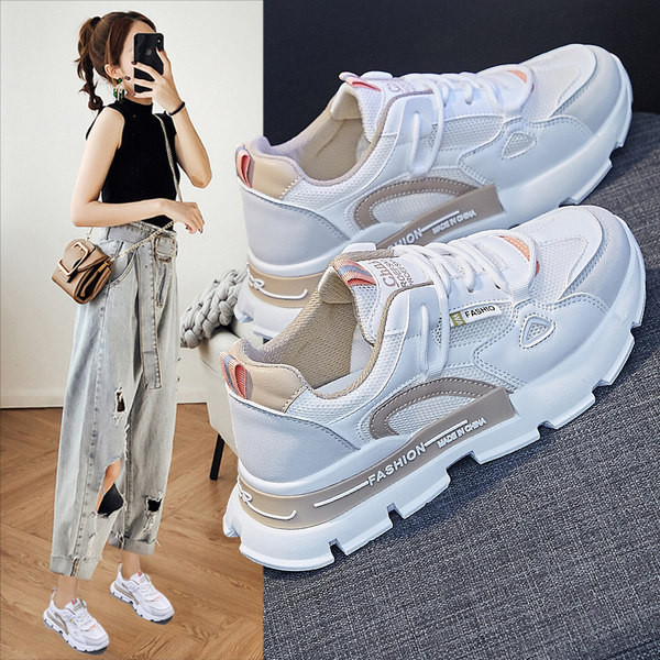 Laisvalaikiai sportbačiai grubiu padu ir raišteliais