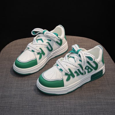 Naiste tossud kirjaga - valmistatud ökonahast