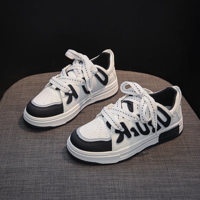 Naiste tossud kirjaga - valmistatud ökonahast