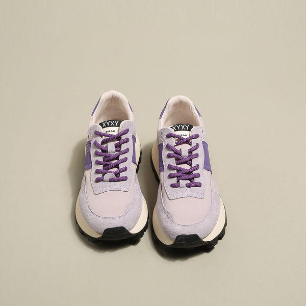 Modernūs moteriški sportbačiai su raišteliais – dviejų spalvų