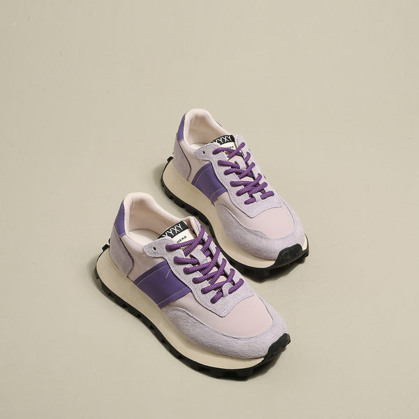 Modernūs moteriški sportbačiai su raišteliais – dviejų spalvų