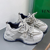 Moteriški odiniai sportbačiai su 5cm aukščio padu ir raišteliais