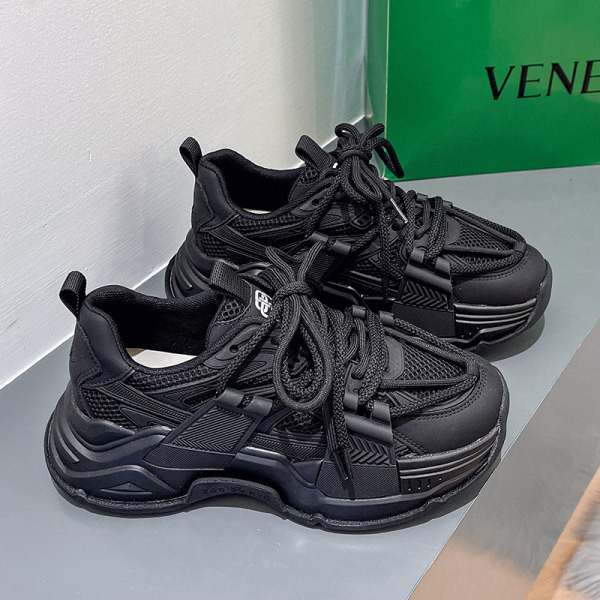 Moteriški odiniai sportbačiai su 5cm aukščio padu ir raišteliais