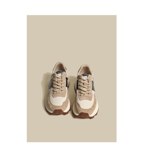 Paprasti moteriški sportbačiai