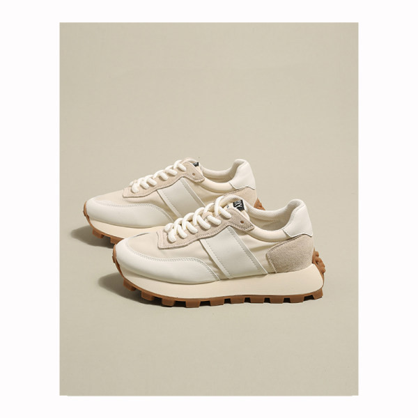 Paprasti moteriški sportbačiai