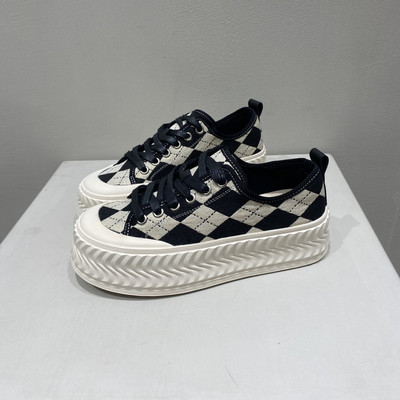 Uut mudelit paksu tallaga naiste ruudulised tossud