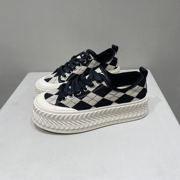 Uut mudelit paksu tallaga naiste ruudulised tossud