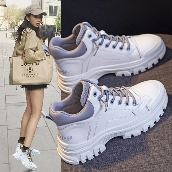 Kareda tallakirja ja paeltega naiste tossud