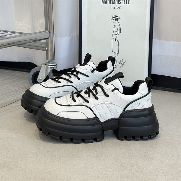 Női őszi tornacipő magas talppal