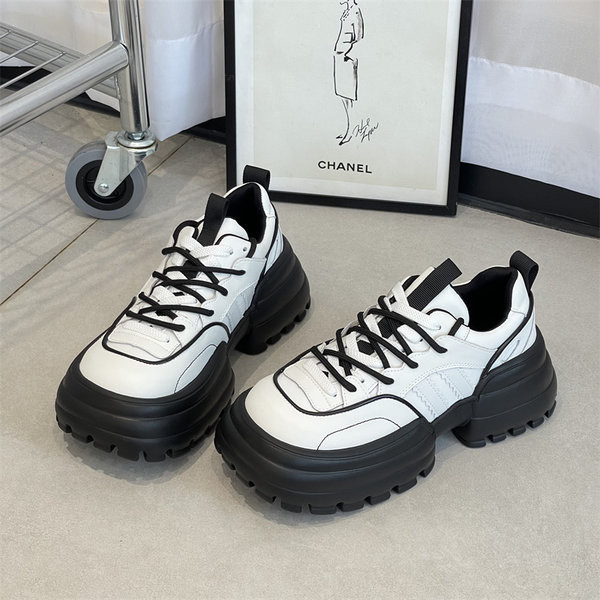 Női őszi tornacipő magas talppal