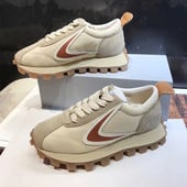 Naiste vabaaja tossud paeltega – kahte värvi