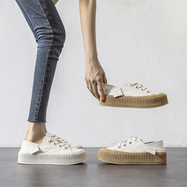 Moteriški sportiniai sportbačiai iš eko odos su aukštu padu