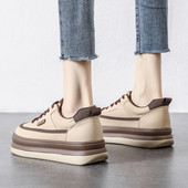 Naiste kõrge tallaga tossud