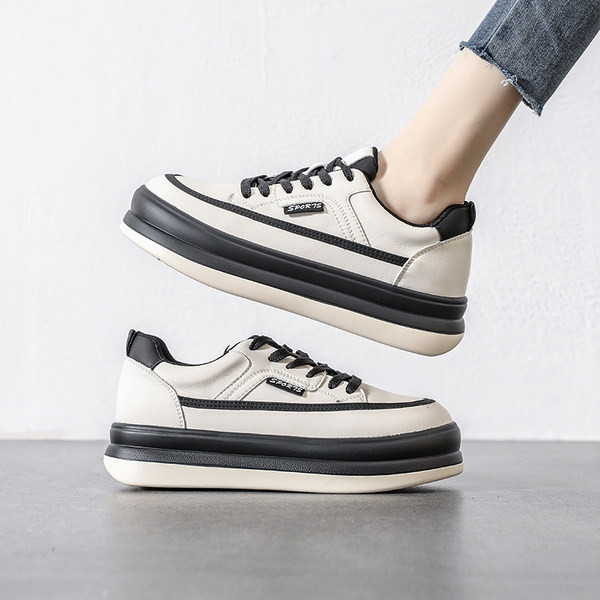 Naiste kõrge tallaga tossud