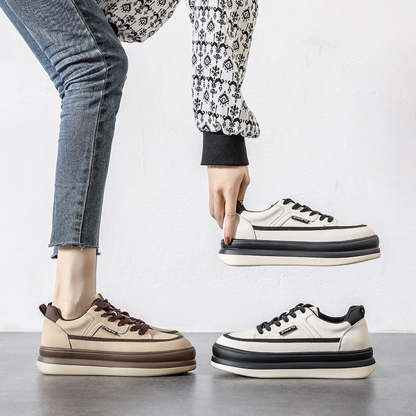 Naiste kõrge tallaga tossud