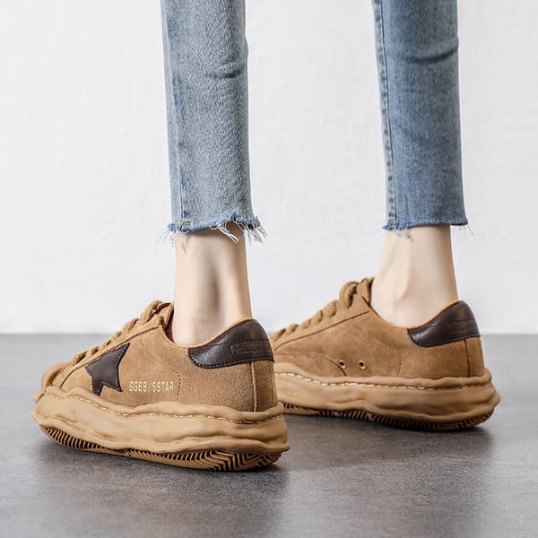 Kareda tallaga vabaaja tossud naistele