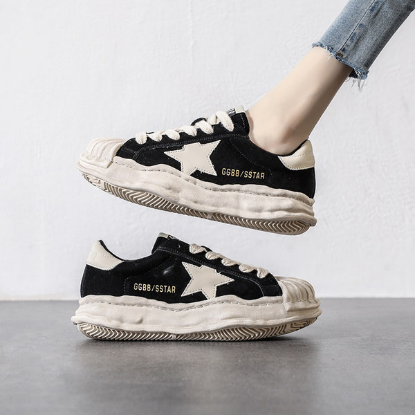 Kareda tallaga vabaaja tossud naistele