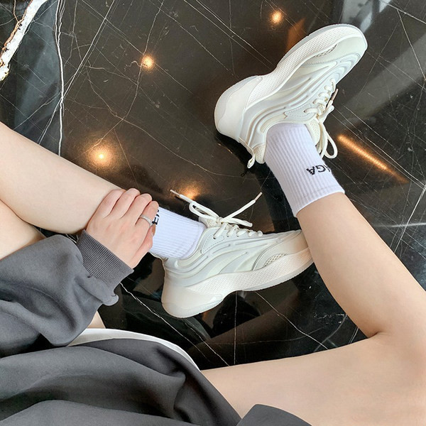 Moteriški sportbačiai iš eko odos ir tinklinio audinio