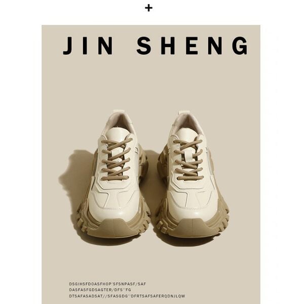 Paelte ja kareda tallaga sporditossud