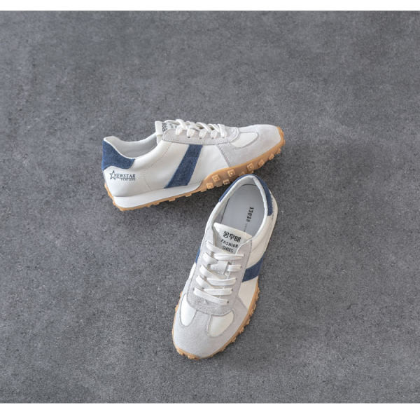 Női sportcipő fűzővel