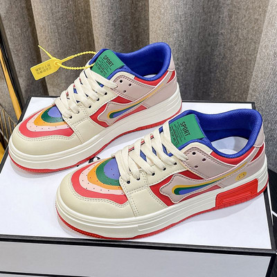 Színes női eko bőr tornacipő fűzővel és felirattal