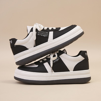 Színes női eko bőr tornacipő fűzővel és felirattal