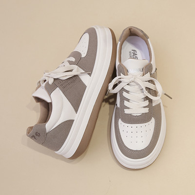 Színes női eko bőr tornacipő fűzővel és felirattal